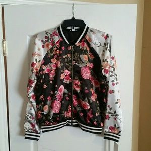 Jacket (bomber jacket style)